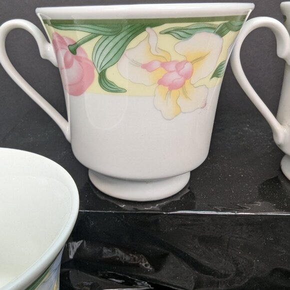 Lynns Fine China CCA Pink Tulip Floral Footed Tea Cup 8 Oz Lot of 4 - Picture 7 of 12